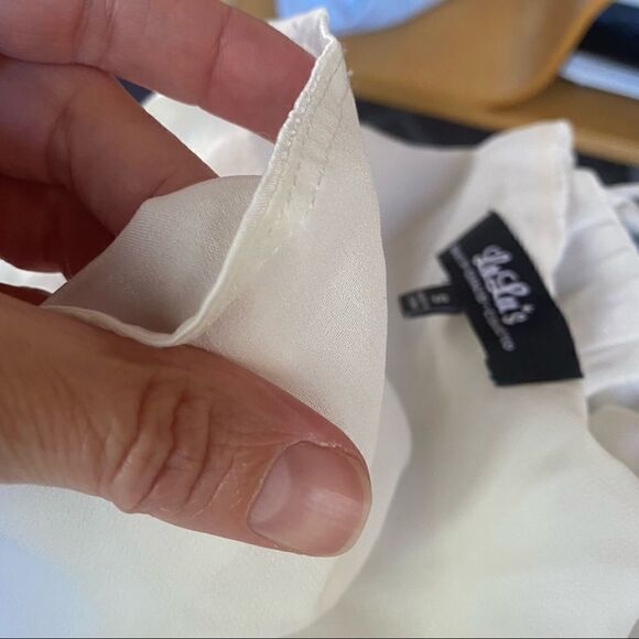 Lulu’s white from button sleeves blouse size small - Picture 14 of 14